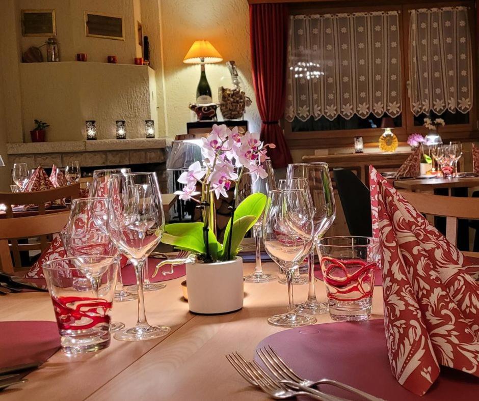 Vernayaz Reves Gourmands, Hotellerie & Gastronomie מראה חיצוני תמונה